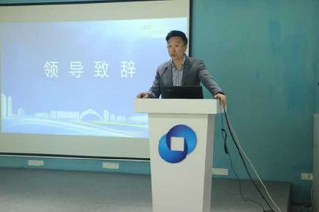 澳門特別行政區高等教育局謝永強代副局長致辭-400x266.jpg