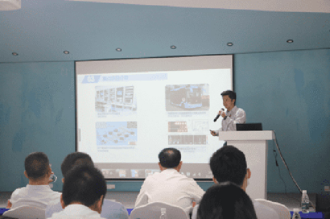 珠海澳大科技研究院李冬孚副院長介紹研究院發展情況-400x266.jpg