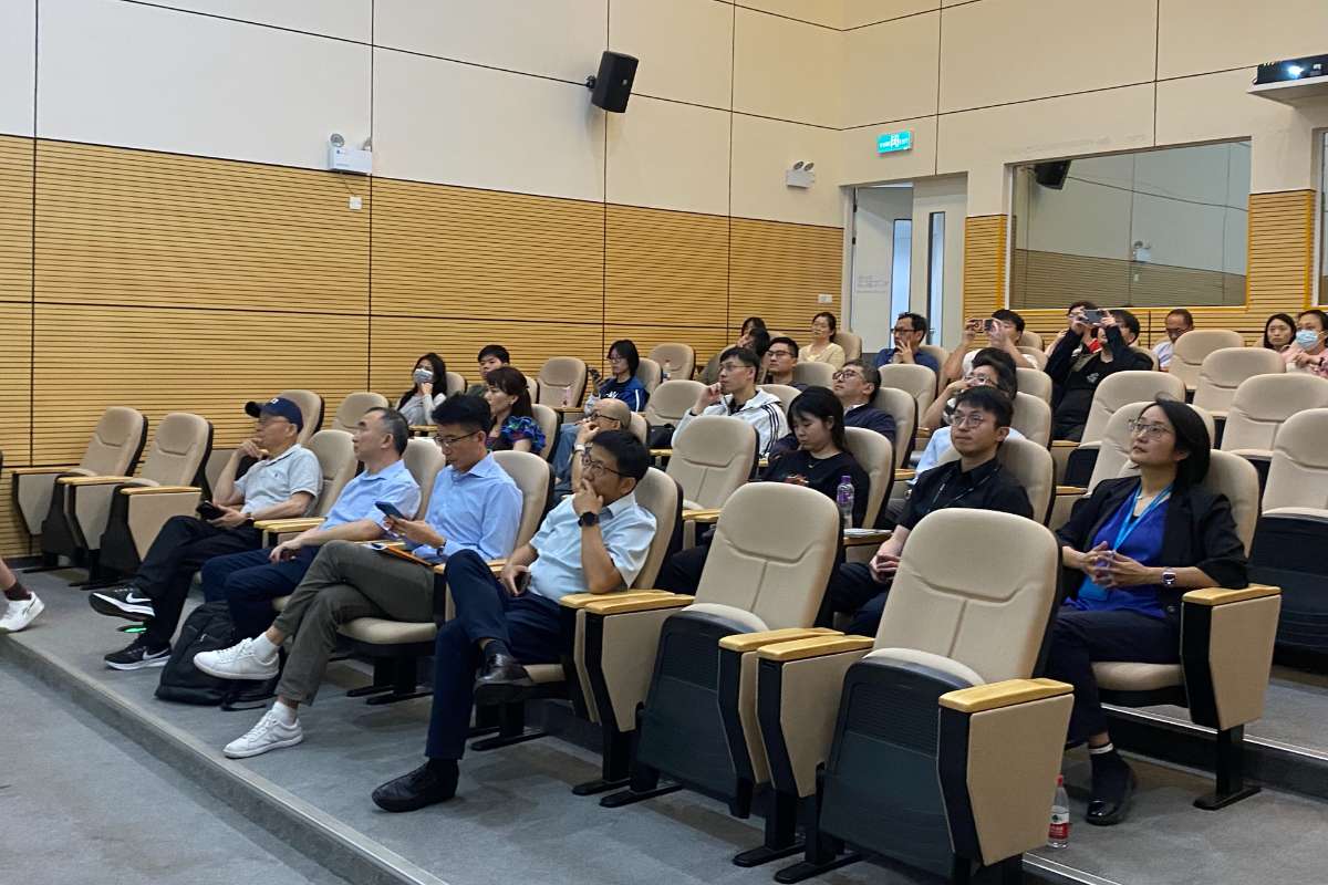 珠研院与创新创业中心联合举办澳大专场宣讲会